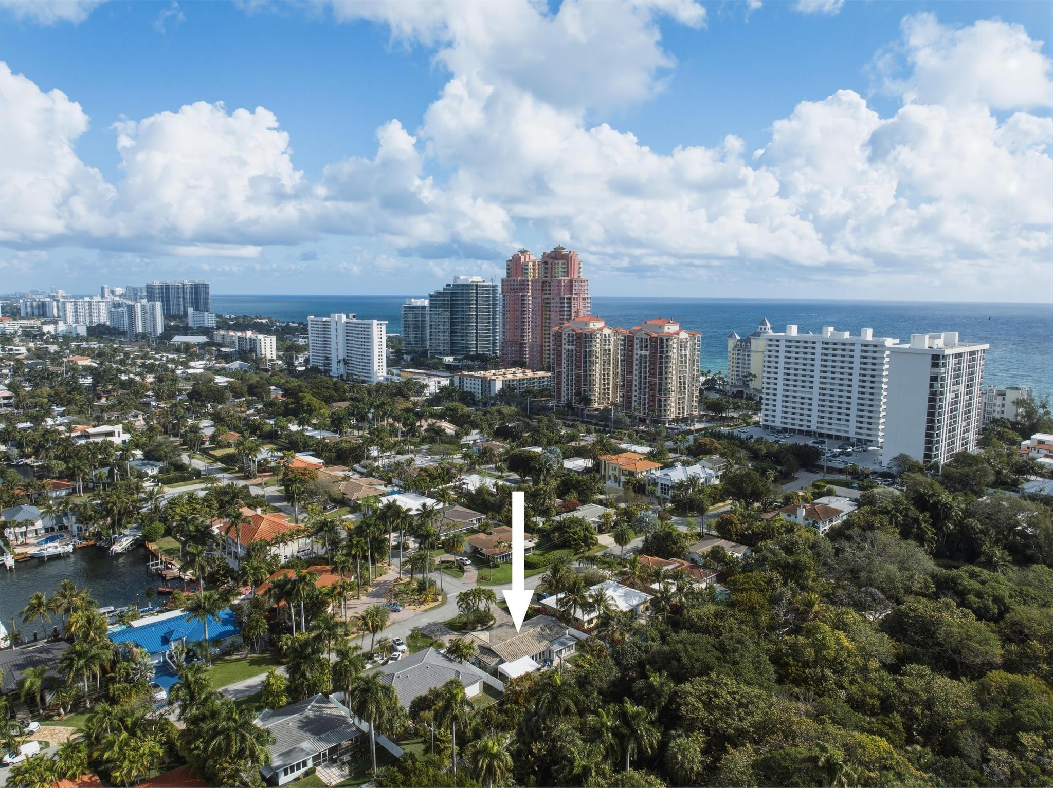 Foto de propiedad en 3036 NE 19 Street, Fort Lauderdale, FL 33305 Fort Lauderdale con MLS# 