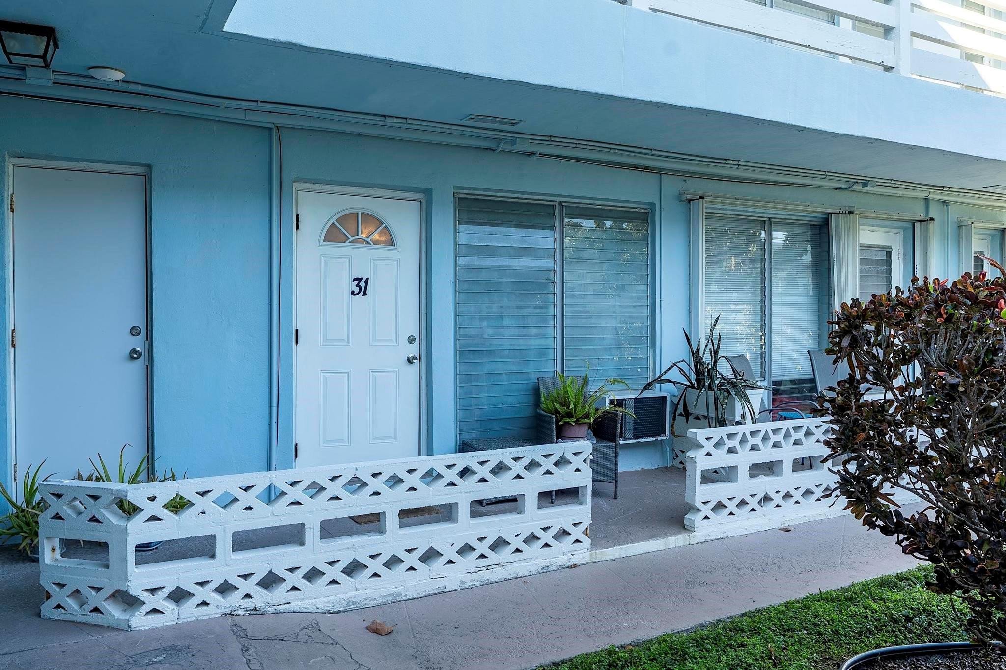 Foto de propiedad en 2700 NE 135th Street 31, North Miami, FL 33181 North Miami con MLS# 