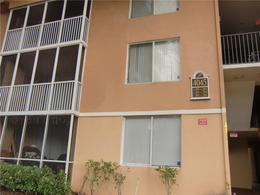 Foto de propiedad en 4045 Mcnab Road 201 G, Pompano Beach, FL 33069 Pompano Beach con MLS# 