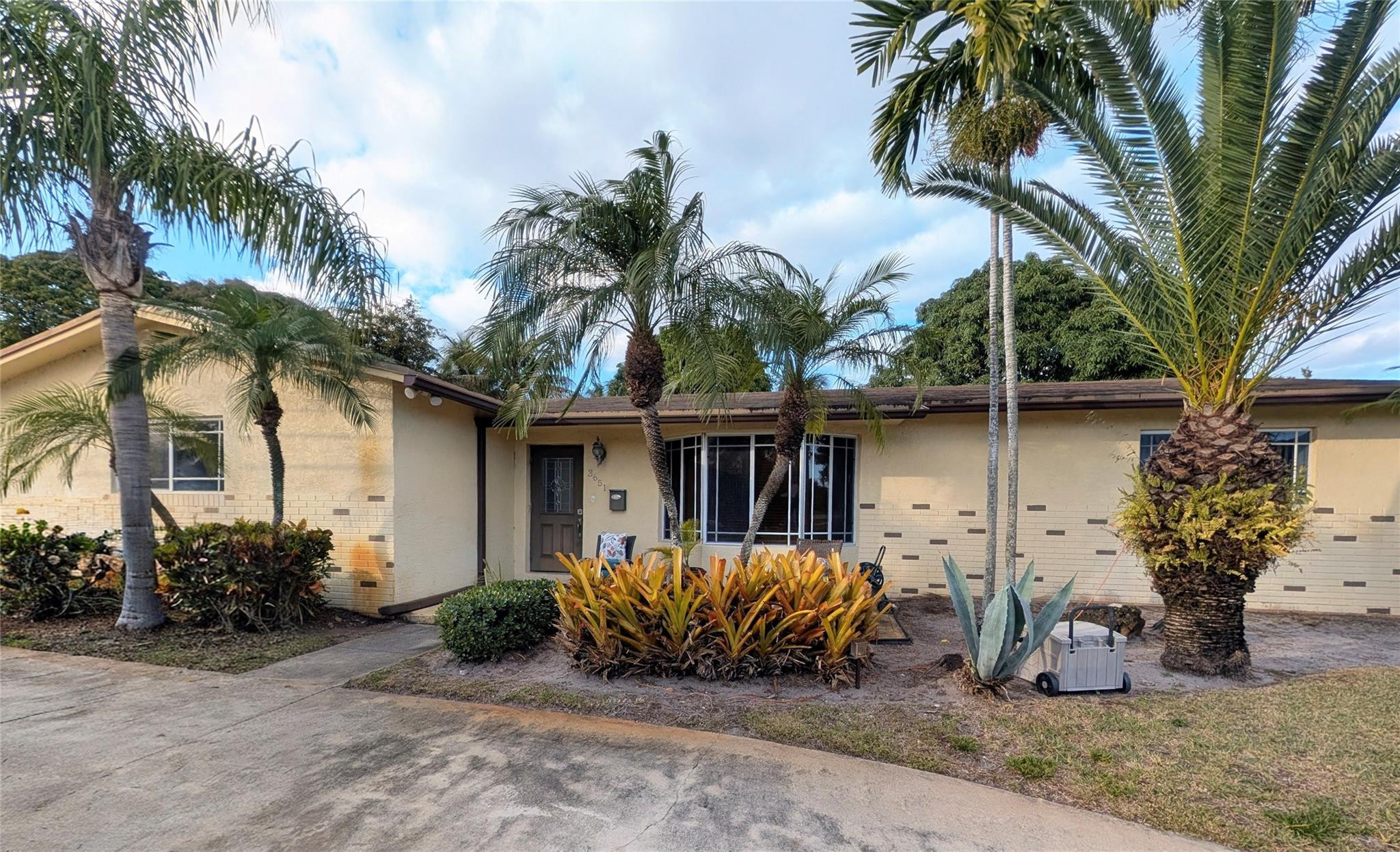 Foto de propiedad en 3651 NW 29th Street, Lauderdale Lakes, FL 33311 Lauderdale Lakes con MLS# 