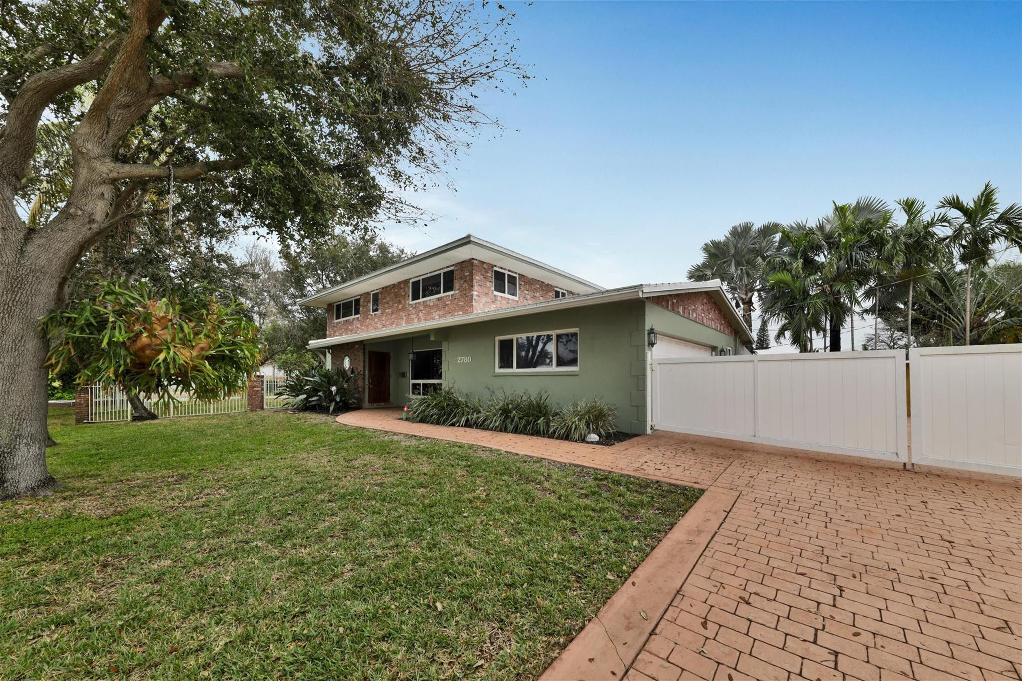 Foto de propiedad en 2780 SE 5th Court, Pompano Beach, FL 33062 Pompano Beach con MLS# 