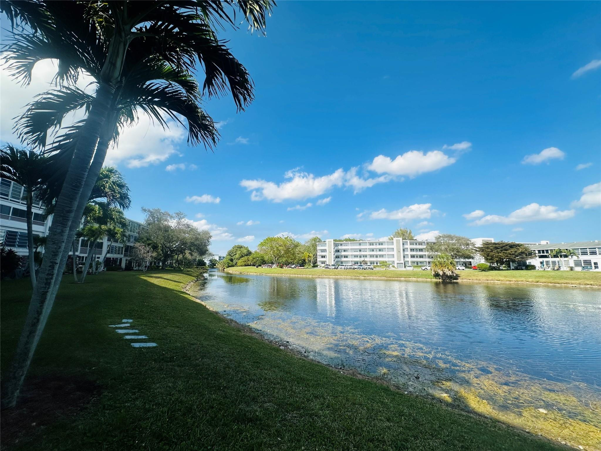 Foto de propiedad en 2045 Newport N 2045, Deerfield Beach, FL 33442 Deerfield Beach con MLS# 