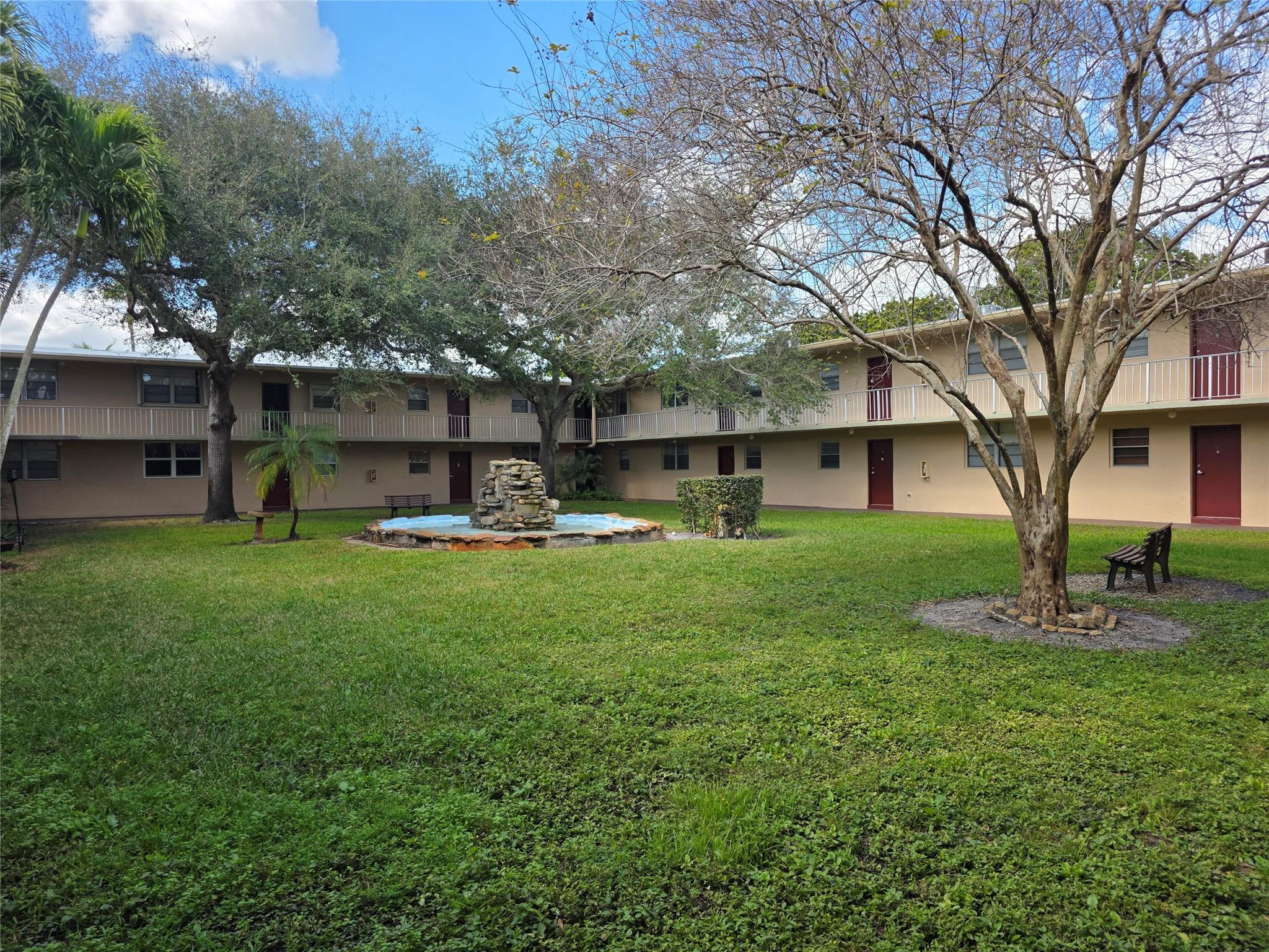 Vendido 7173 Orange Drive 120, Davie, FL 33314, Davie, FL 33314