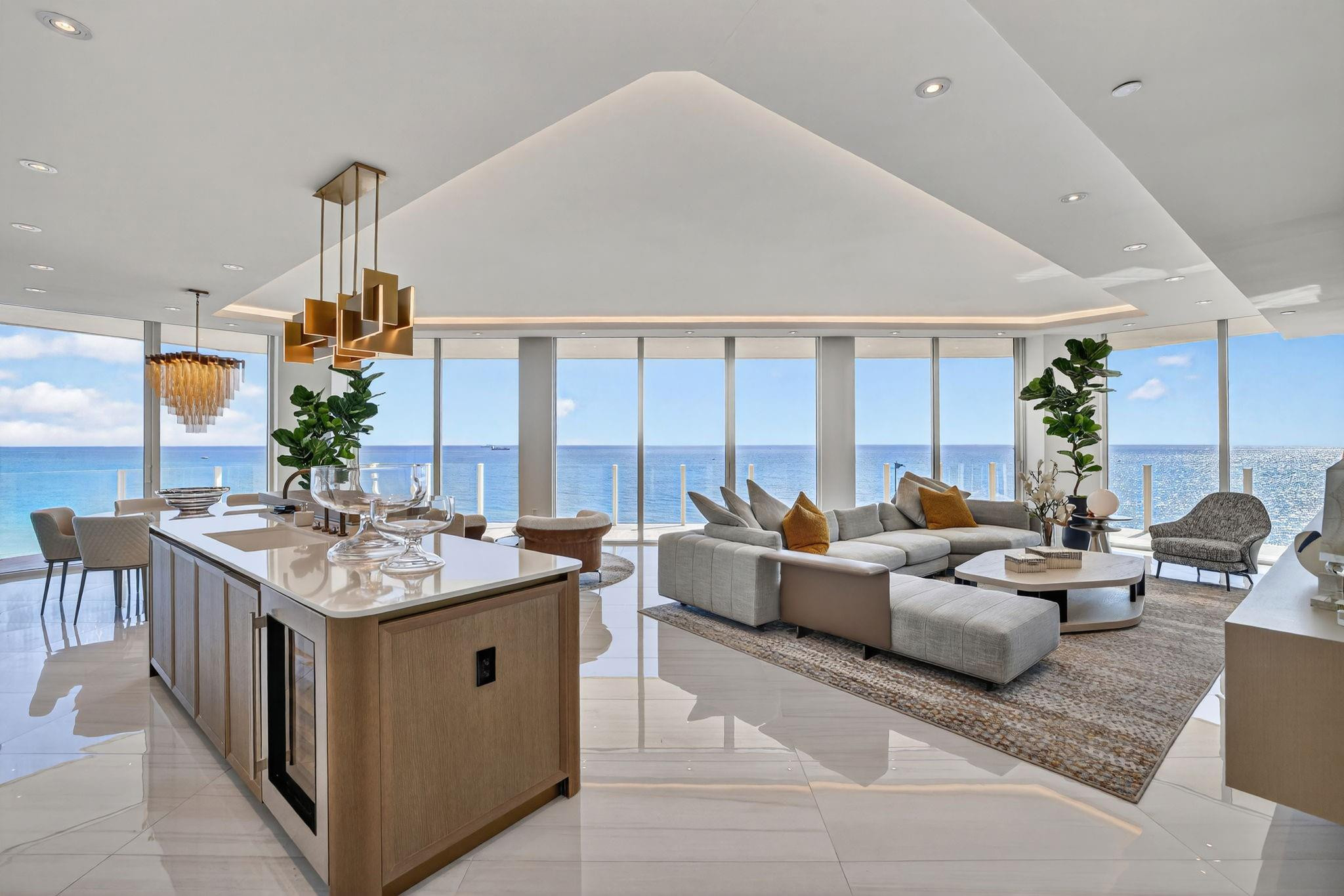 En Venta 525 N Fort Lauderdale Beach Boulevard 901, Fort Lauderdale, FL 33304, Fort Lauderdale, FL 33304