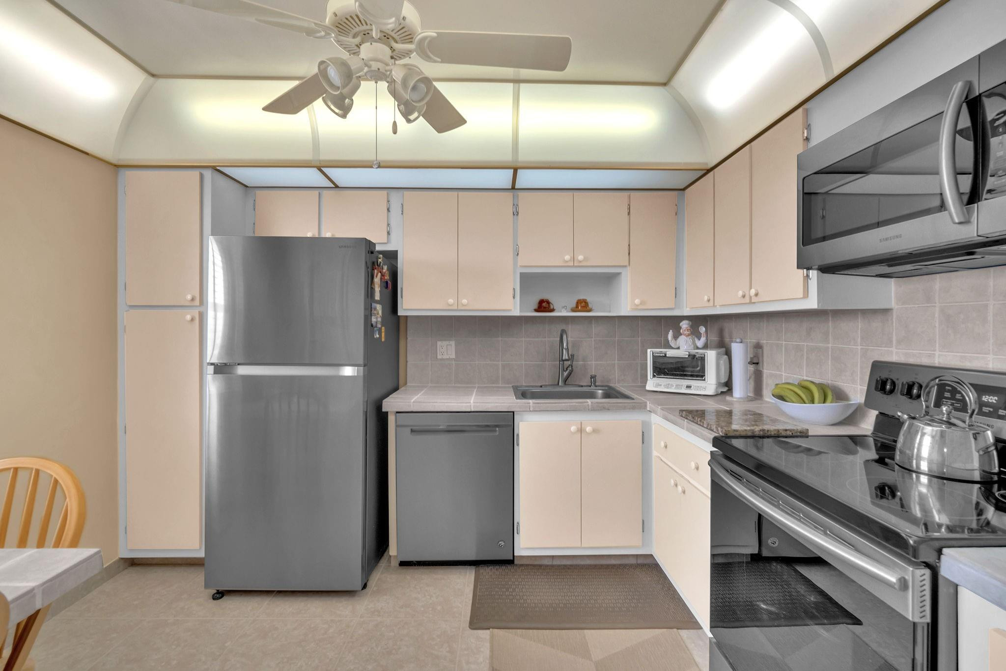Foto de propiedad en 605 Oaks Drive 907, Pompano Beach, FL 33069 Pompano Beach con MLS# 