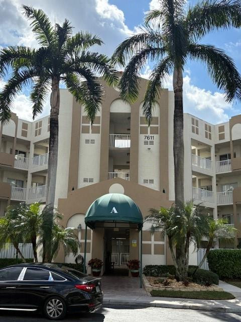 Foto de propiedad en 7611 Southampton Terrace 407, Tamarac, FL 33321 Tamarac con MLS# 