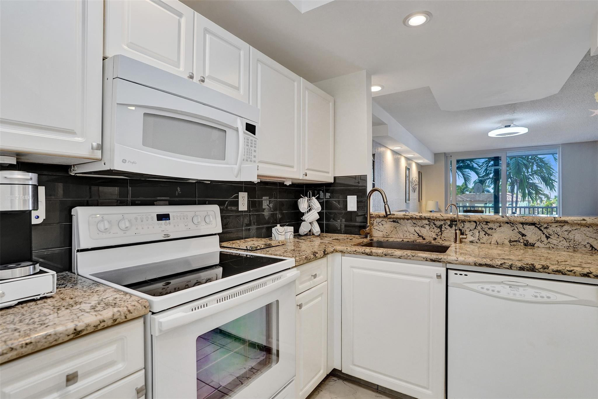 Foto de propiedad en 1391 S Ocean Boulevard 309, Pompano Beach, FL 33062 Pompano Beach con MLS# 