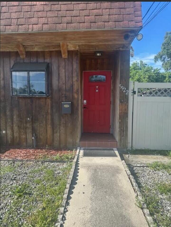 Foto de propiedad en 5922 Thomas Street, Hollywood, FL 33021 Hollywood con MLS# 