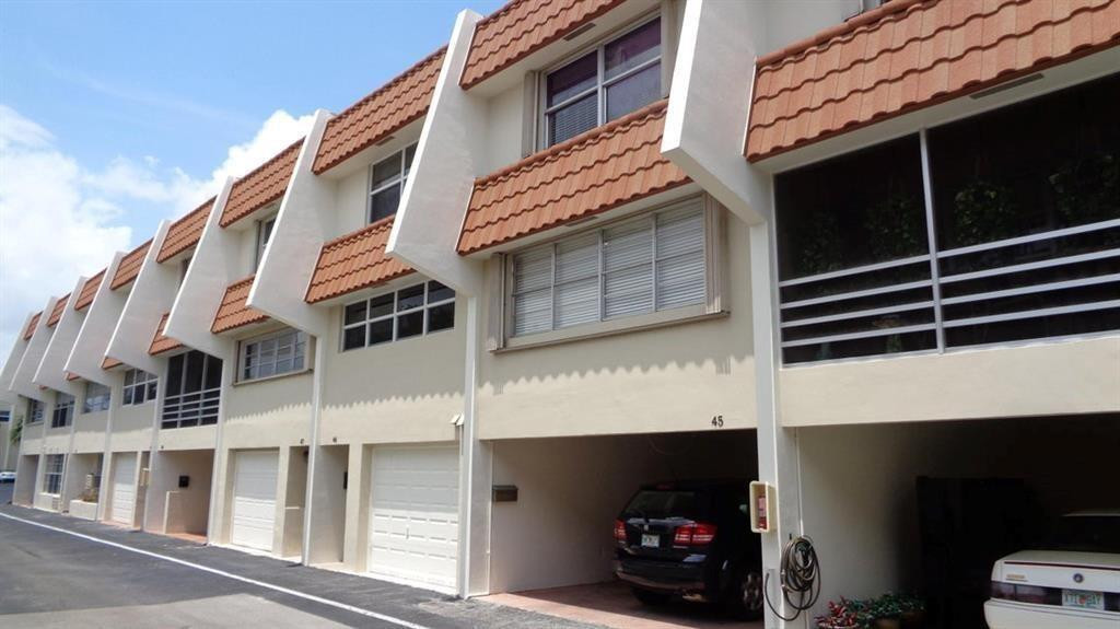 Foto de propiedad en 5555 N OCEAN Boulevard 45, Lauderdale-By-The-Sea, FL 33308 Lauderdale-By-The-Sea con MLS# 