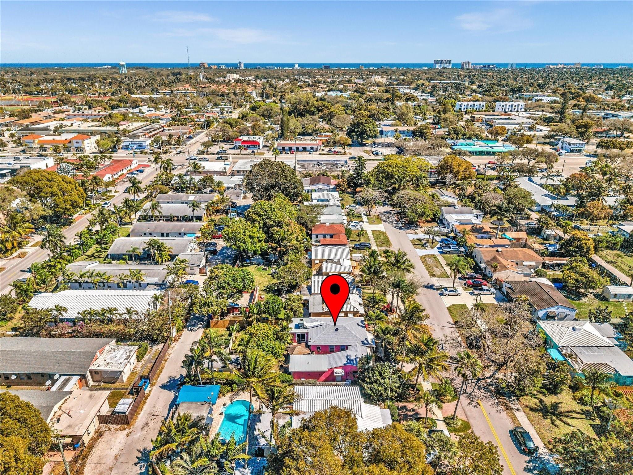 Foto de propiedad en 1835 Roosevelt Street, Hollywood, FL 33020 Hollywood con MLS# 