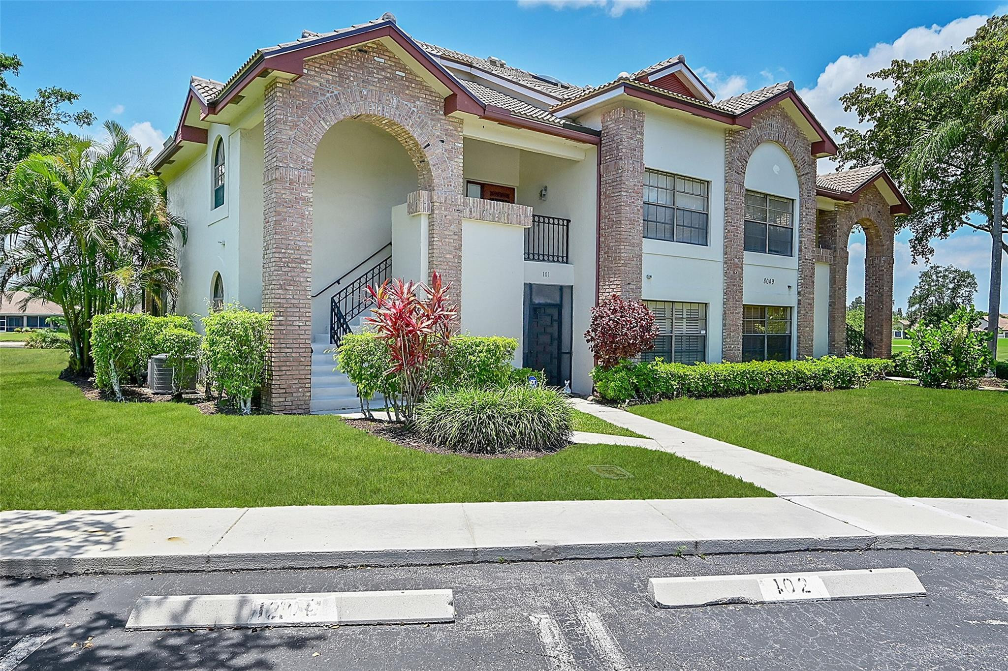 Foto de propiedad en 8049 Aberdeen Drive 101, Boynton Beach, FL 33472 Boynton Beach con MLS# 