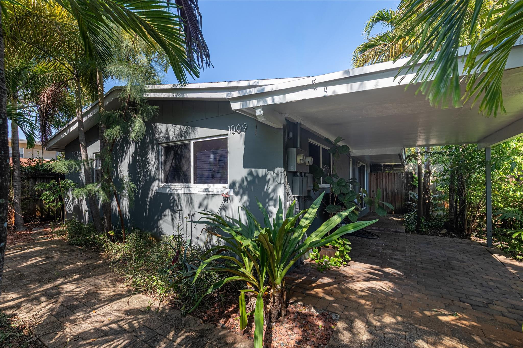 Foto de propiedad en 1009 NE 23rd Drive 1013 Ne 23 Dr, Wilton Manors, FL 33305 Wilton Manors con MLS# 