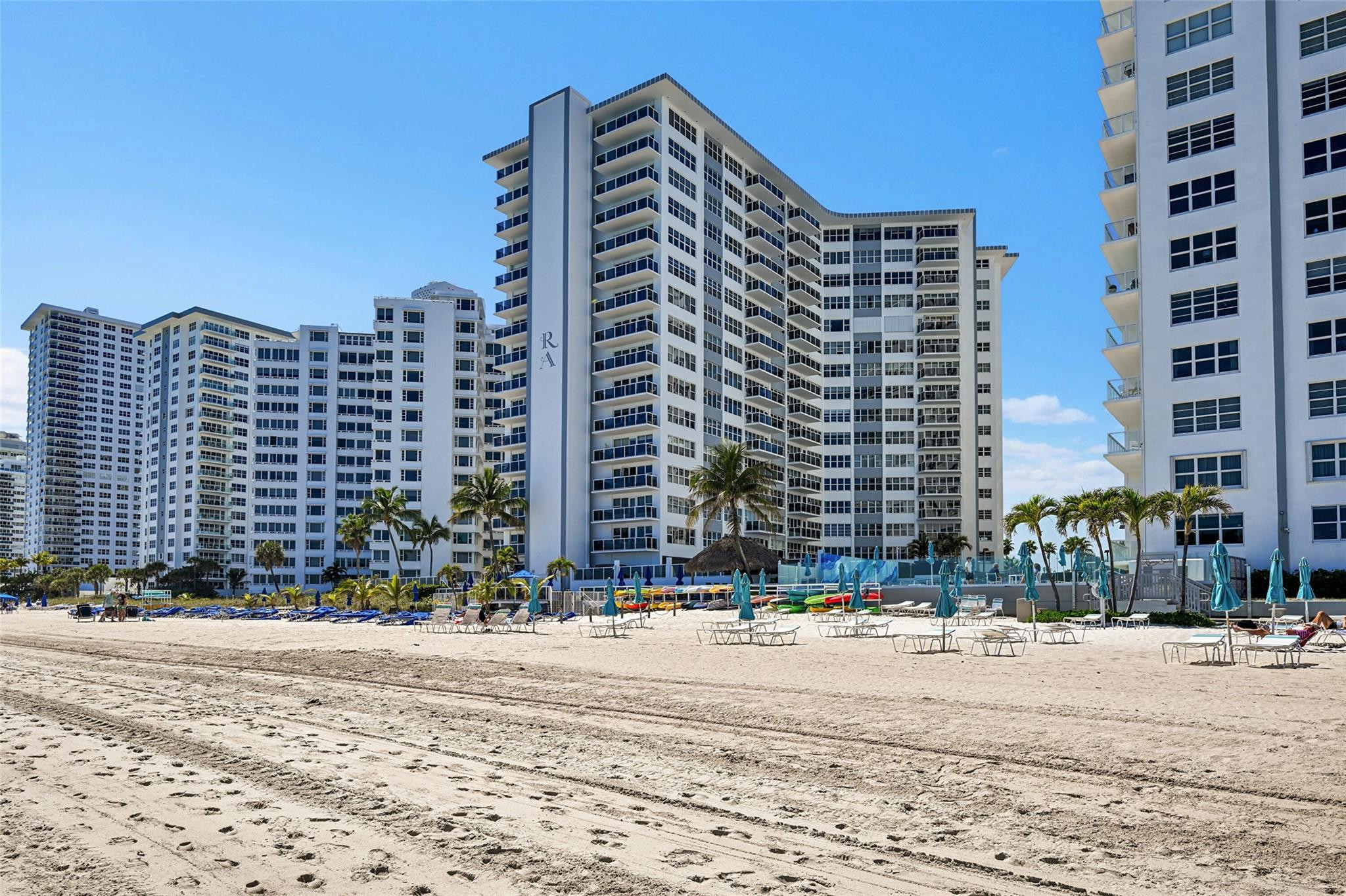 Foto de propiedad en 3700 Galt Ocean Drive 1215, Fort Lauderdale, FL 33308 Fort Lauderdale con MLS# 