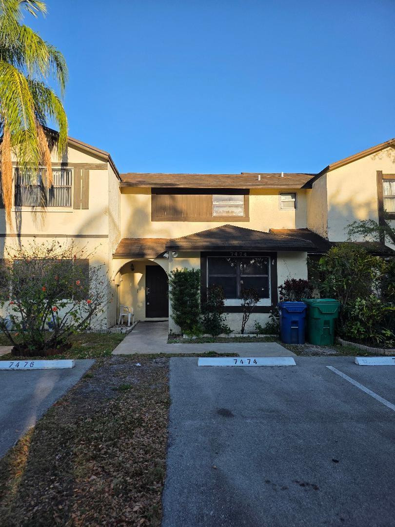 Foto de propiedad en 7474 NW 34th Street 7474, Lauderhill, FL 33319 Lauderhill con MLS# 