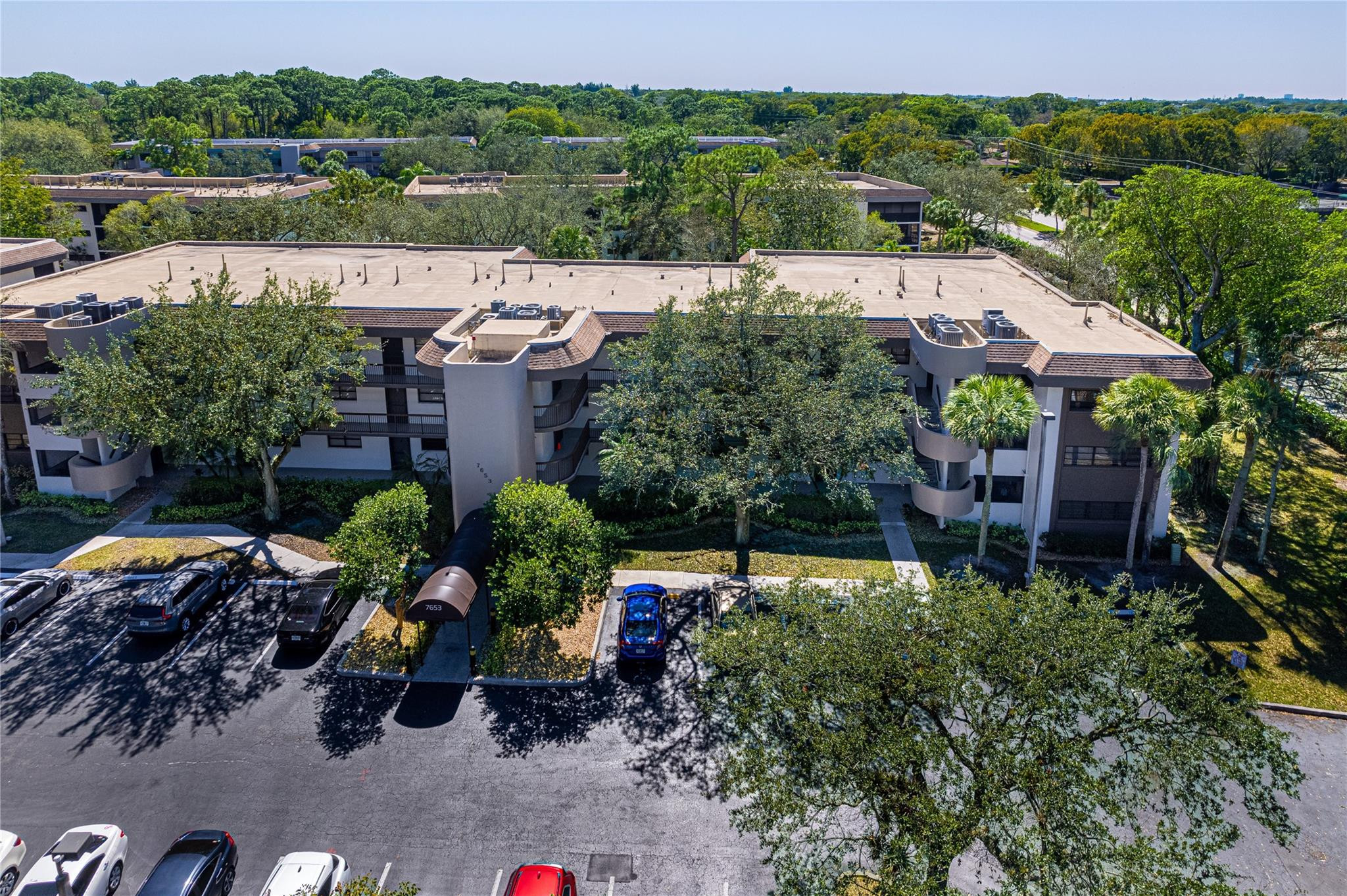 Foto de propiedad en 7653 NW 79th Avenue 114, Tamarac, FL 33321 Tamarac con MLS# 