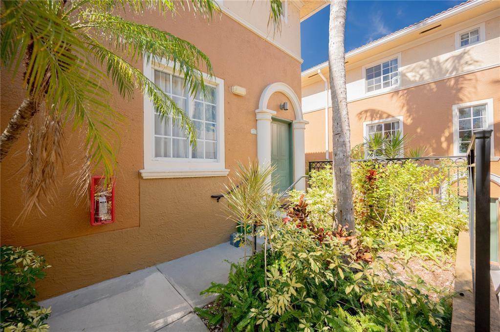 Foto de propiedad en 2841 NE 185th Street 514, Miami, FL 33180 Miami con MLS# 