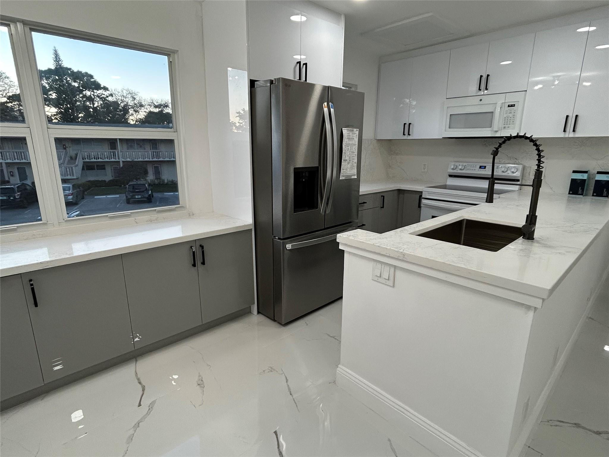 Foto de propiedad en 115 Ventnor F 115, Deerfield Beach, FL 33442 Deerfield Beach con MLS# 