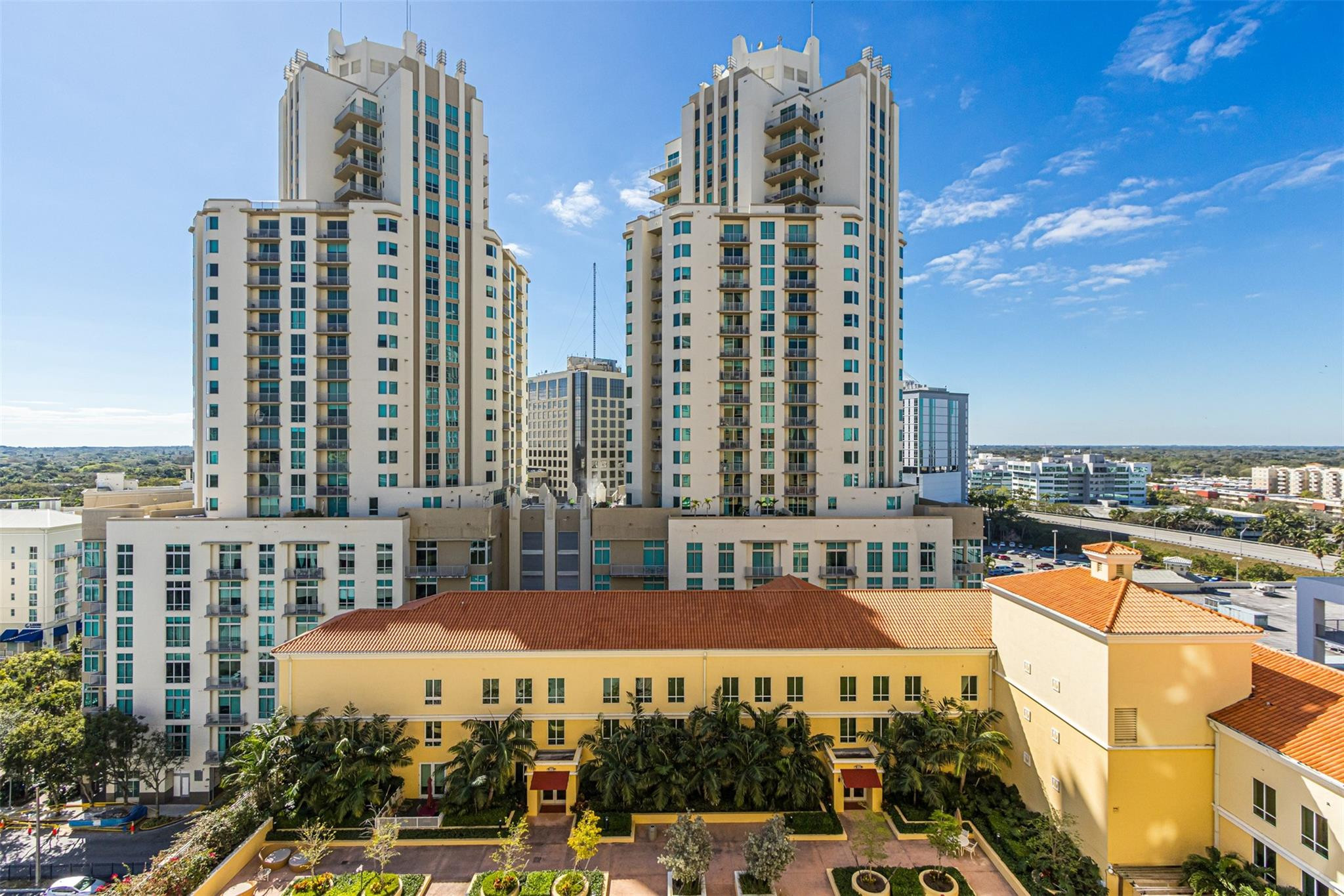 Alquilada 7350 SW 89th Street 1504s, Miami, FL 33156, Miami, FL 33156