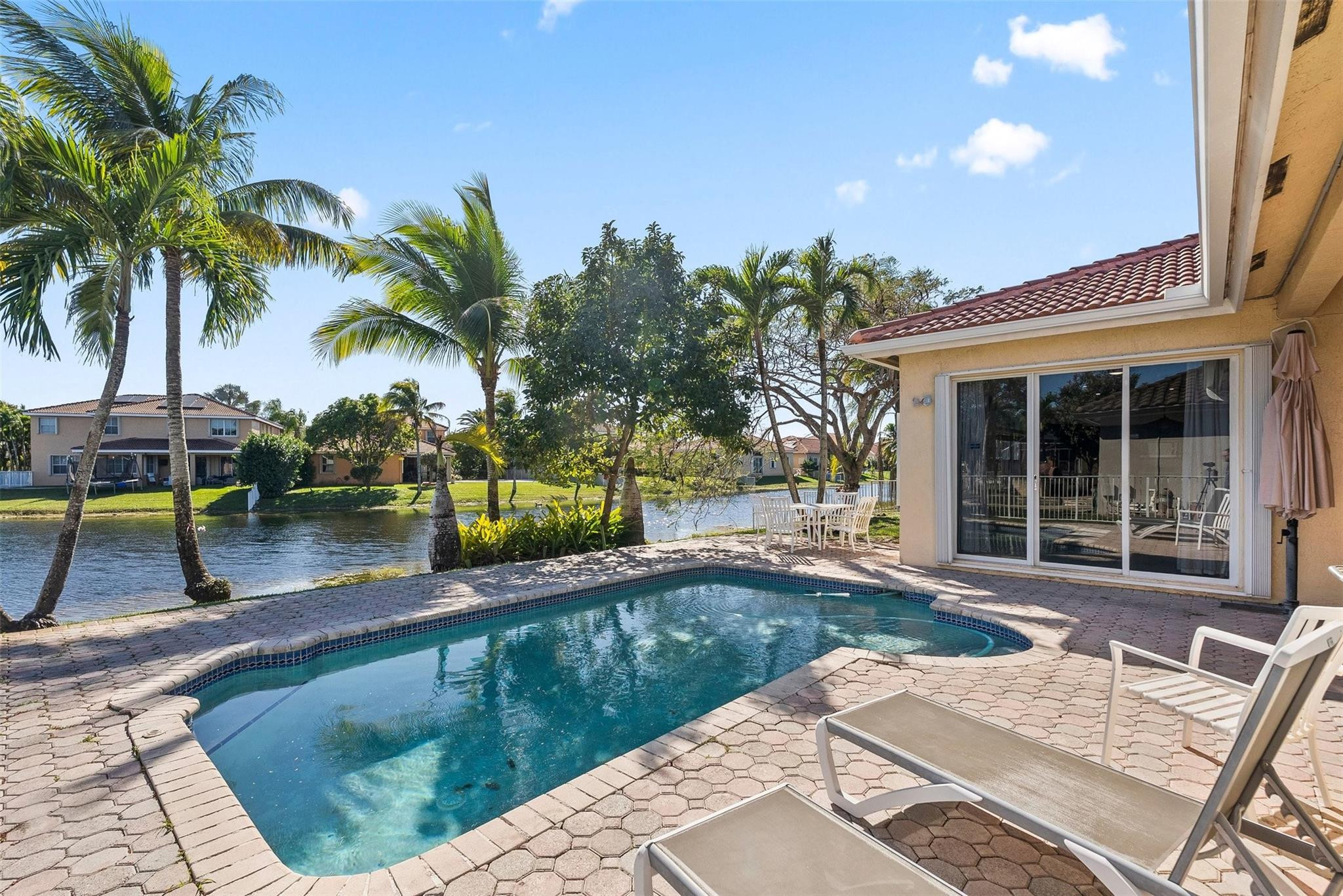 Alquilada 16364 NW 14th Street, Pembroke Pines, FL 33028, Pembroke Pines, FL 33028
