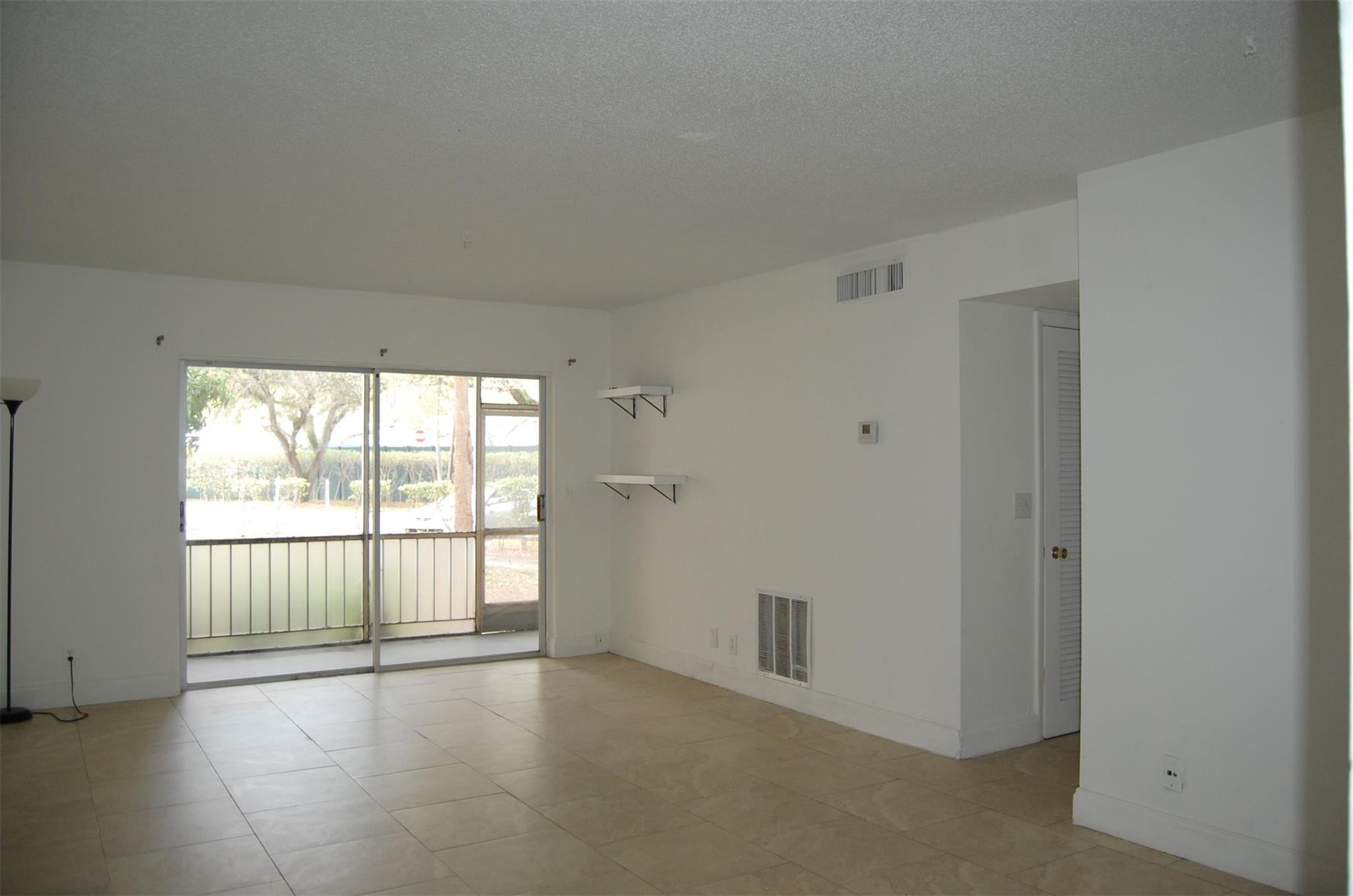 Alquilada 622 NW 13th Street 13, Boca Raton, FL 33486, Boca Raton, FL 33486