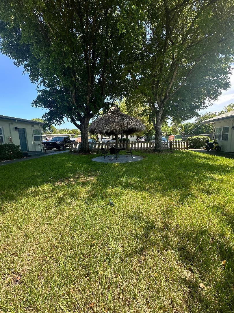 Alquilada 713 NE 3rd Street, Hallandale Beach, FL 33009, Hallandale Beach, FL 33009