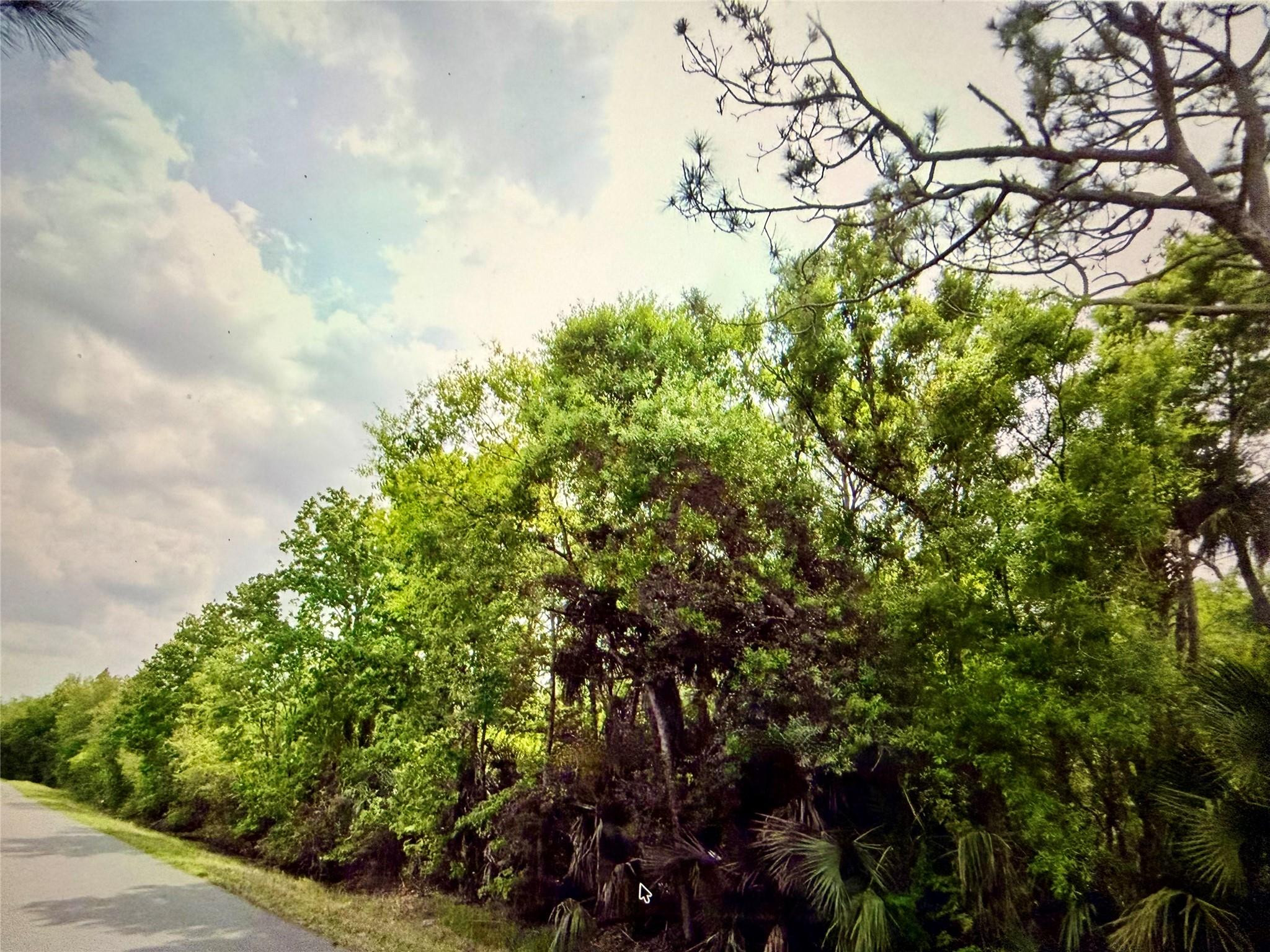Foto de propiedad en 2551 NW 35th Drive, Okeechobee, FL 34972 Okeechobee con MLS# 