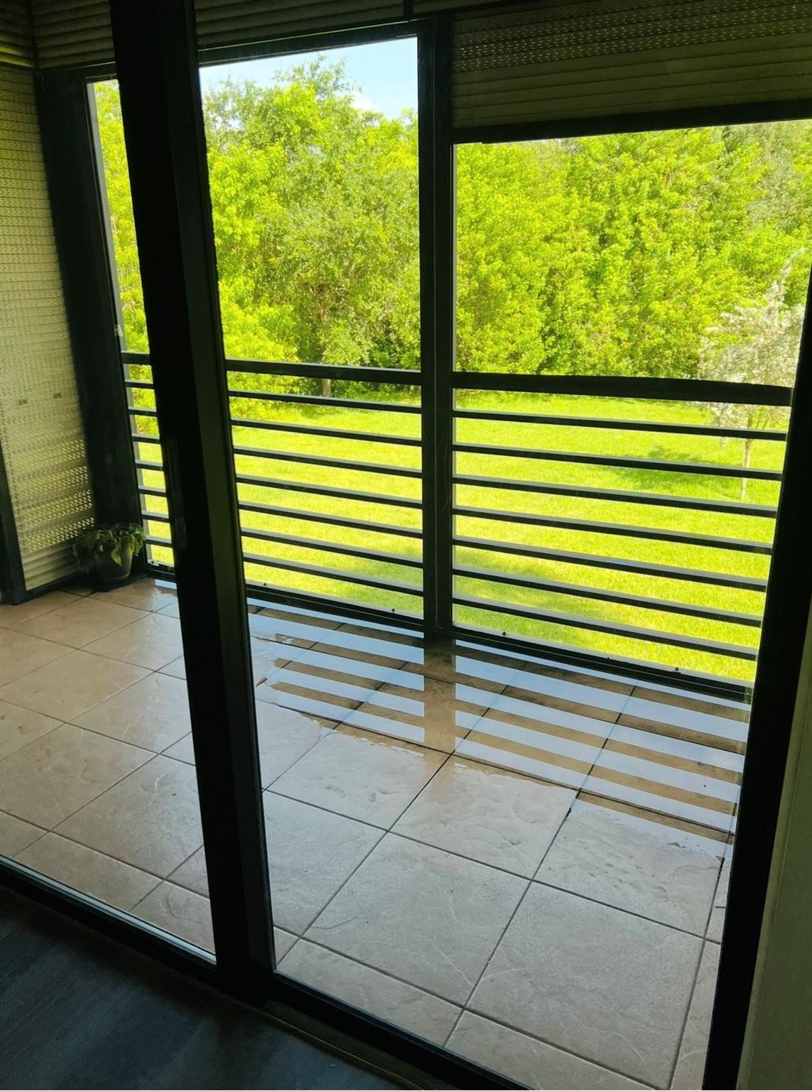 Foto de propiedad en 6301 N University Drive 204, Tamarac, FL 33321 Tamarac con MLS# 