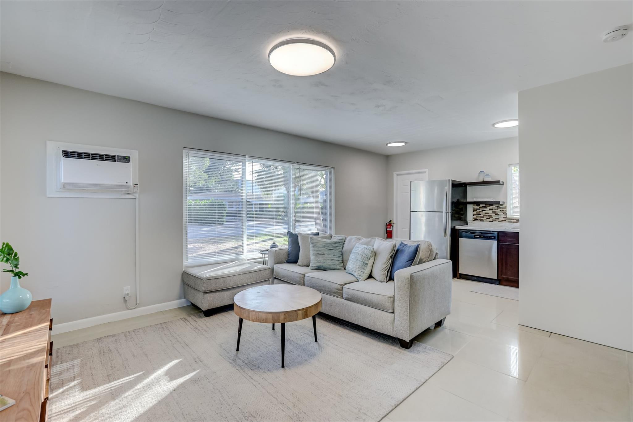 Foto de propiedad en 1005 NE 17th Court, Fort Lauderdale, FL 33305 Fort Lauderdale con MLS# 