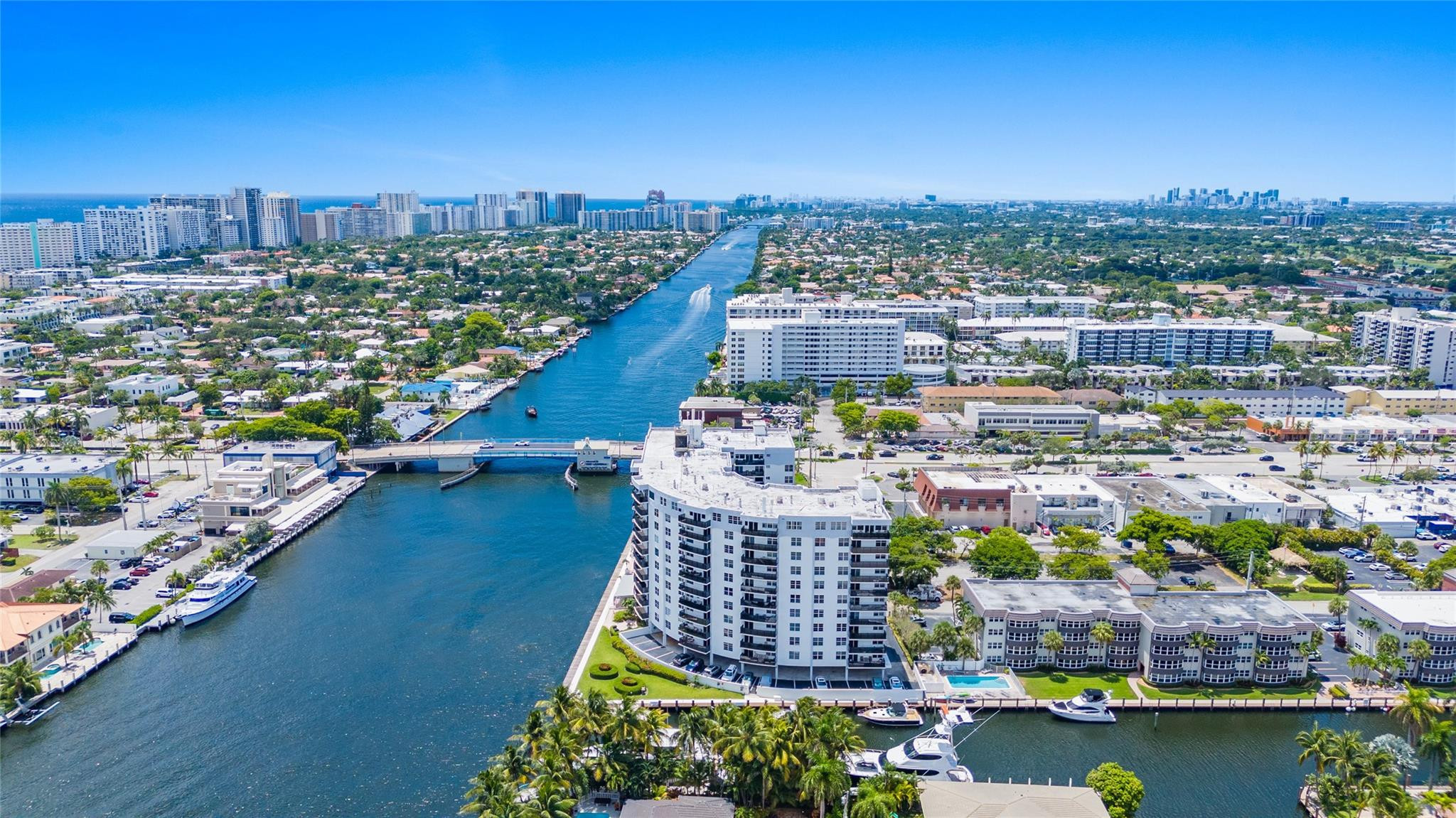 Foto de propiedad en 5100 Dupont Boulevard 10c, Fort Lauderdale, FL 33308 Fort Lauderdale con MLS# 
