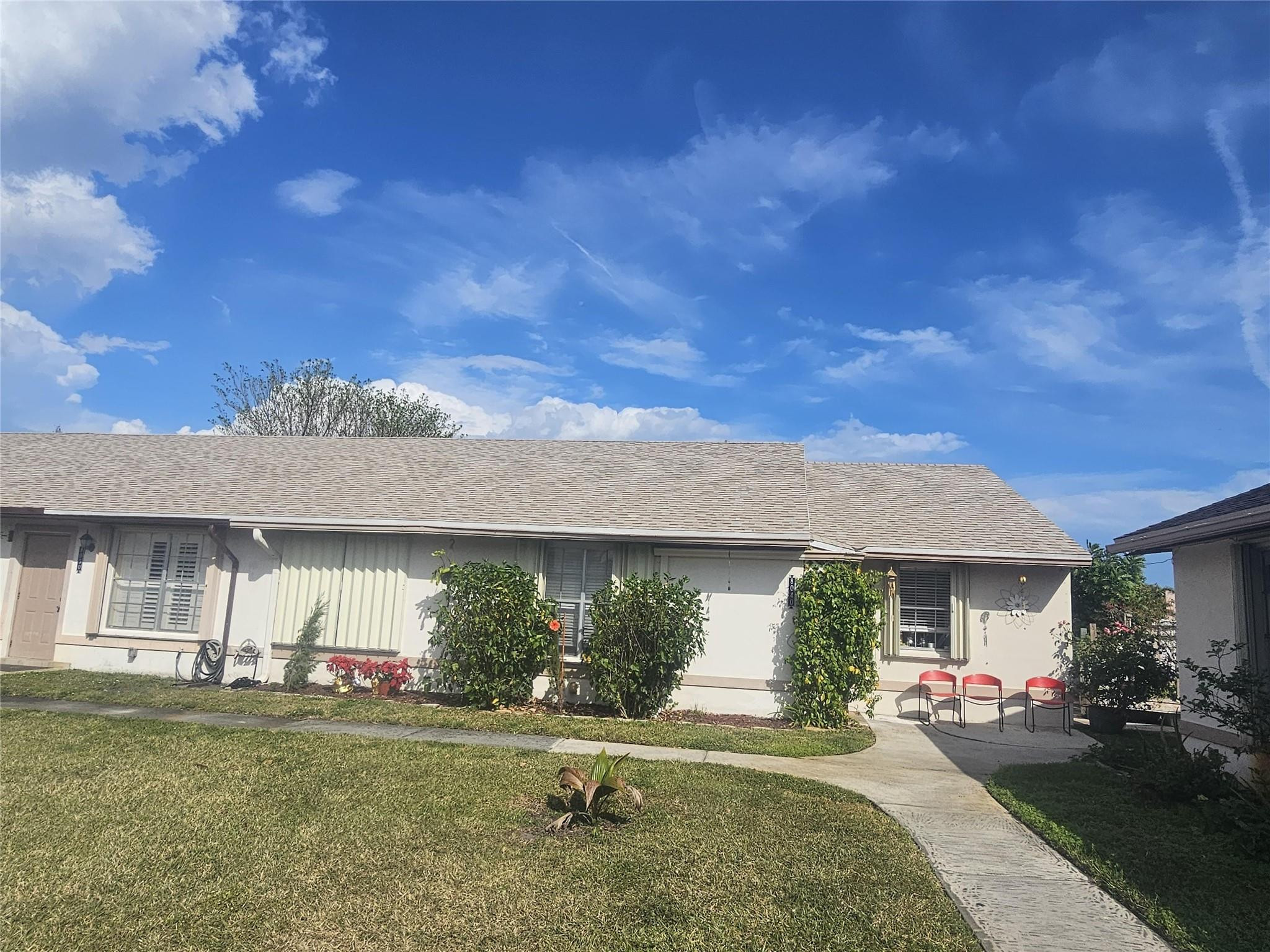 Foto de propiedad en 8040 SW 19th Court 0, Davie, FL 33324 Davie con MLS# 