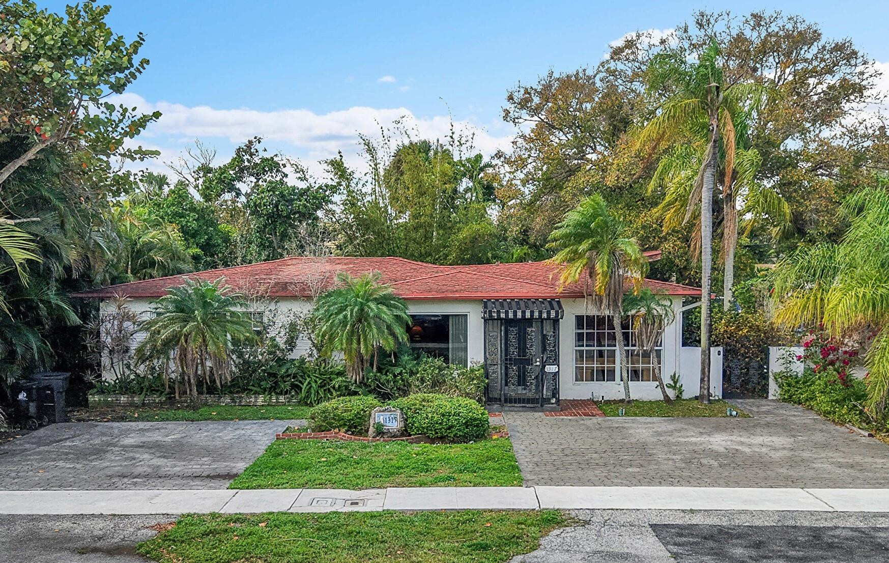 Foto de propiedad en 1317 SE 2nd Avenue, Fort Lauderdale, FL 33316 Fort Lauderdale con MLS# 