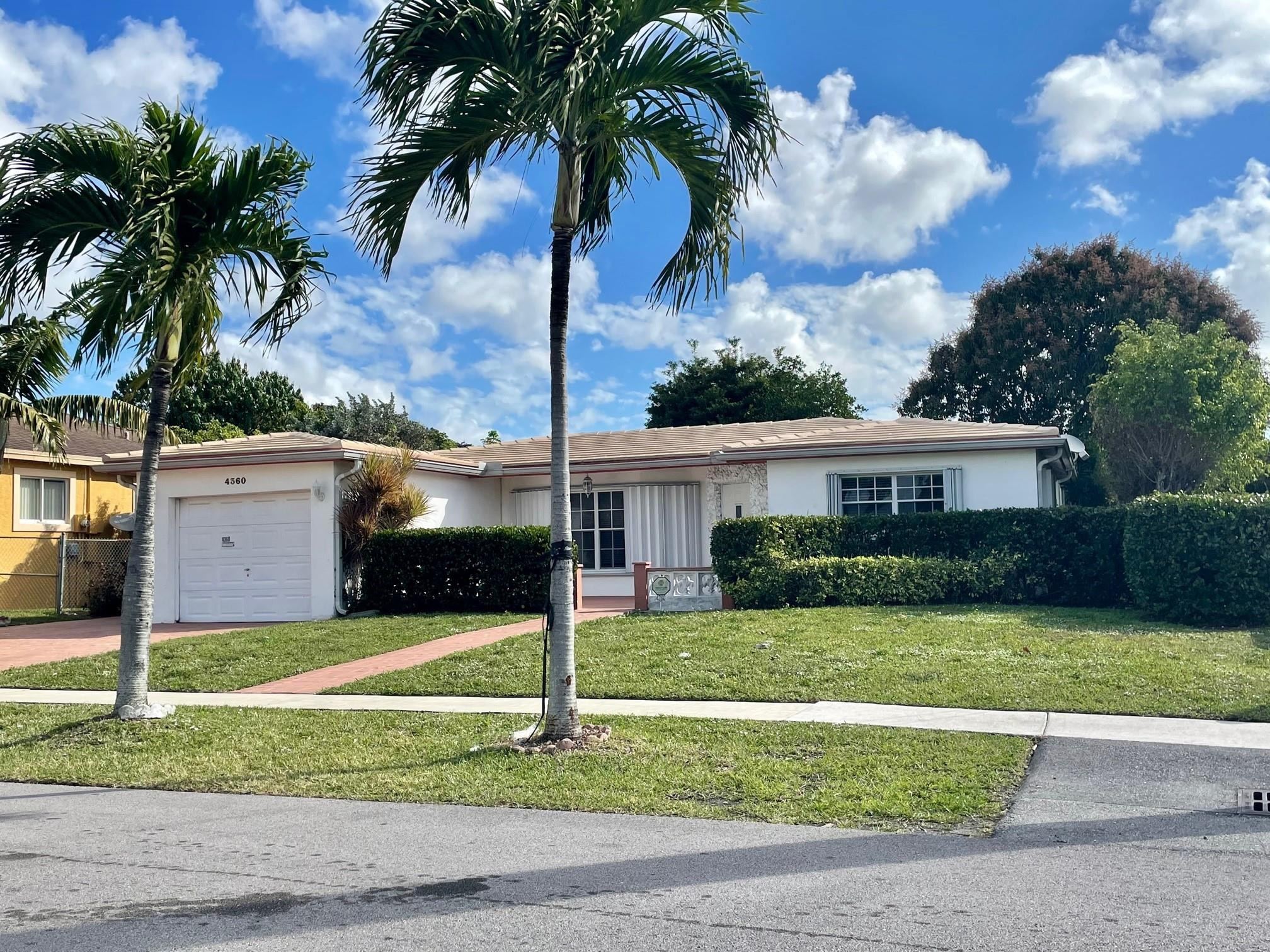 Alquilada 4360 NW 41st Terrace, Lauderdale Lakes, FL 33319, Lauderdale Lakes, FL 33319