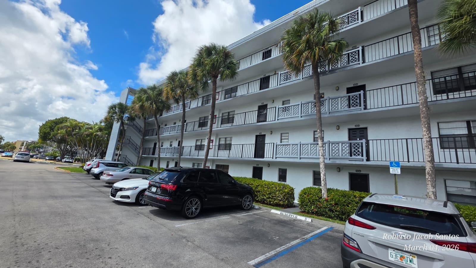 Alquilada 9235 SW 8th Street 510, Boca Raton, FL 33428, Boca Raton, FL 33428