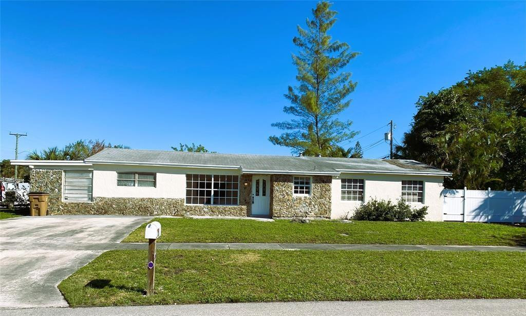 Foto de propiedad en 320 NW 4th Avenue 4, Deerfield Beach, FL 33441 Deerfield Beach con MLS# 