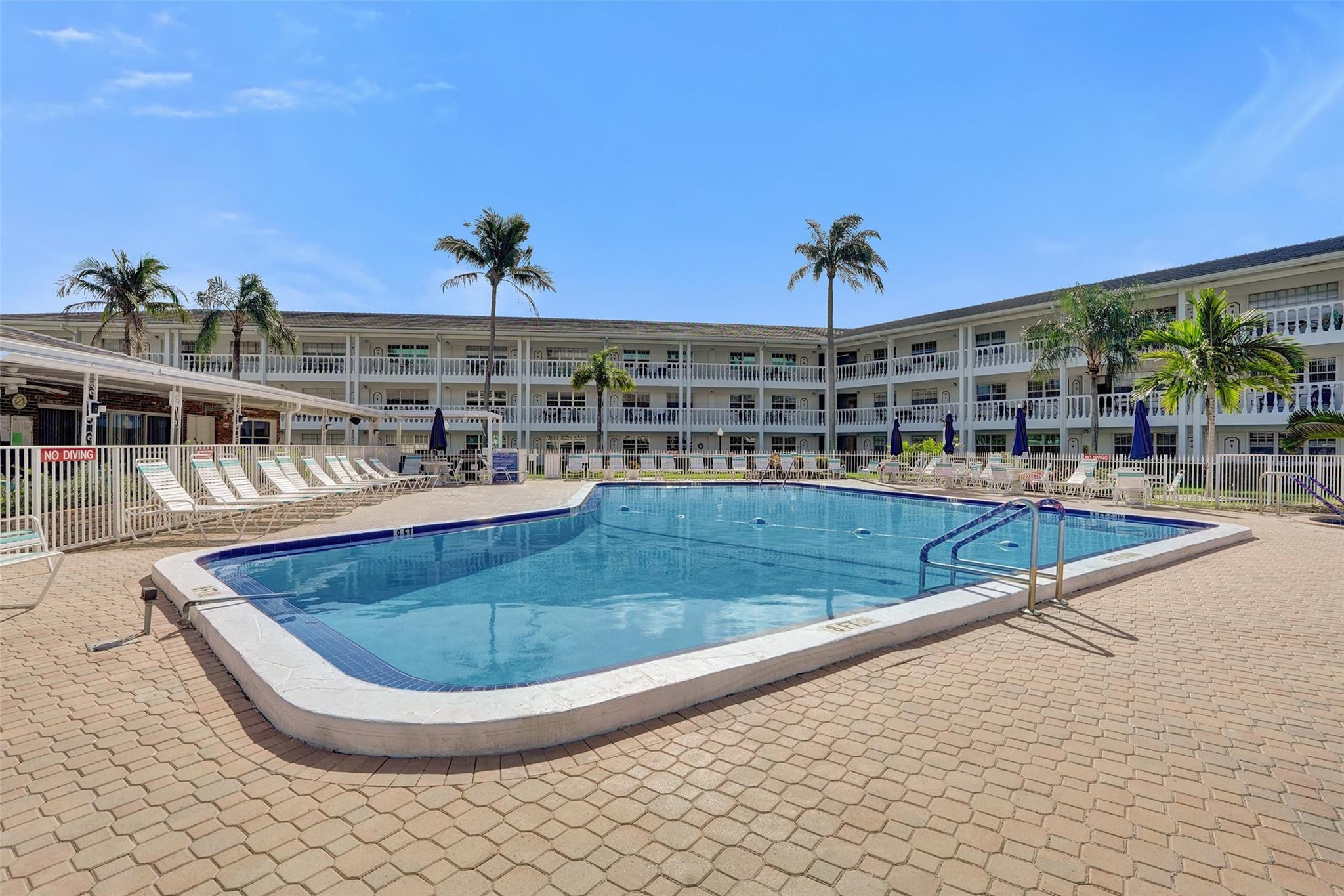 Foto de propiedad en 5208 NE 24th Terrace F118, Fort Lauderdale, FL 33308 Fort Lauderdale con MLS# 