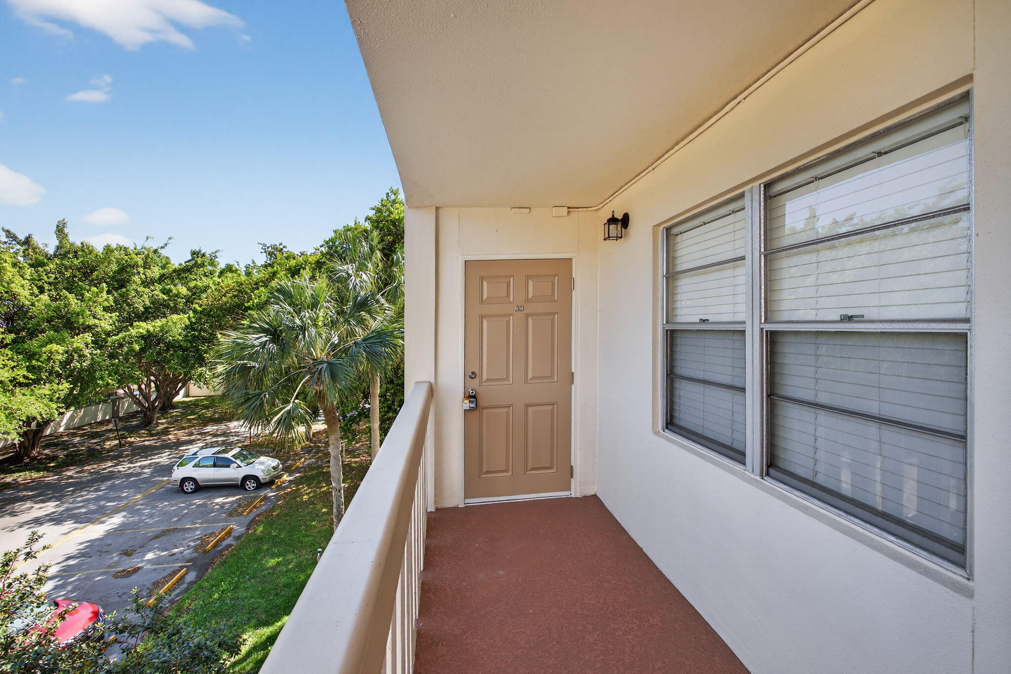 Foto de propiedad en 2102 Lucaya Bend A3, Coconut Creek, FL 33066 Coconut Creek con MLS# 