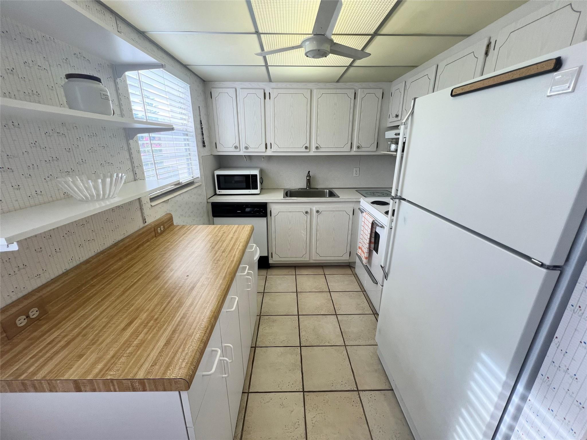 Foto de propiedad en 244 Farnham K 244, Deerfield Beach, FL 33442 Deerfield Beach con MLS# 