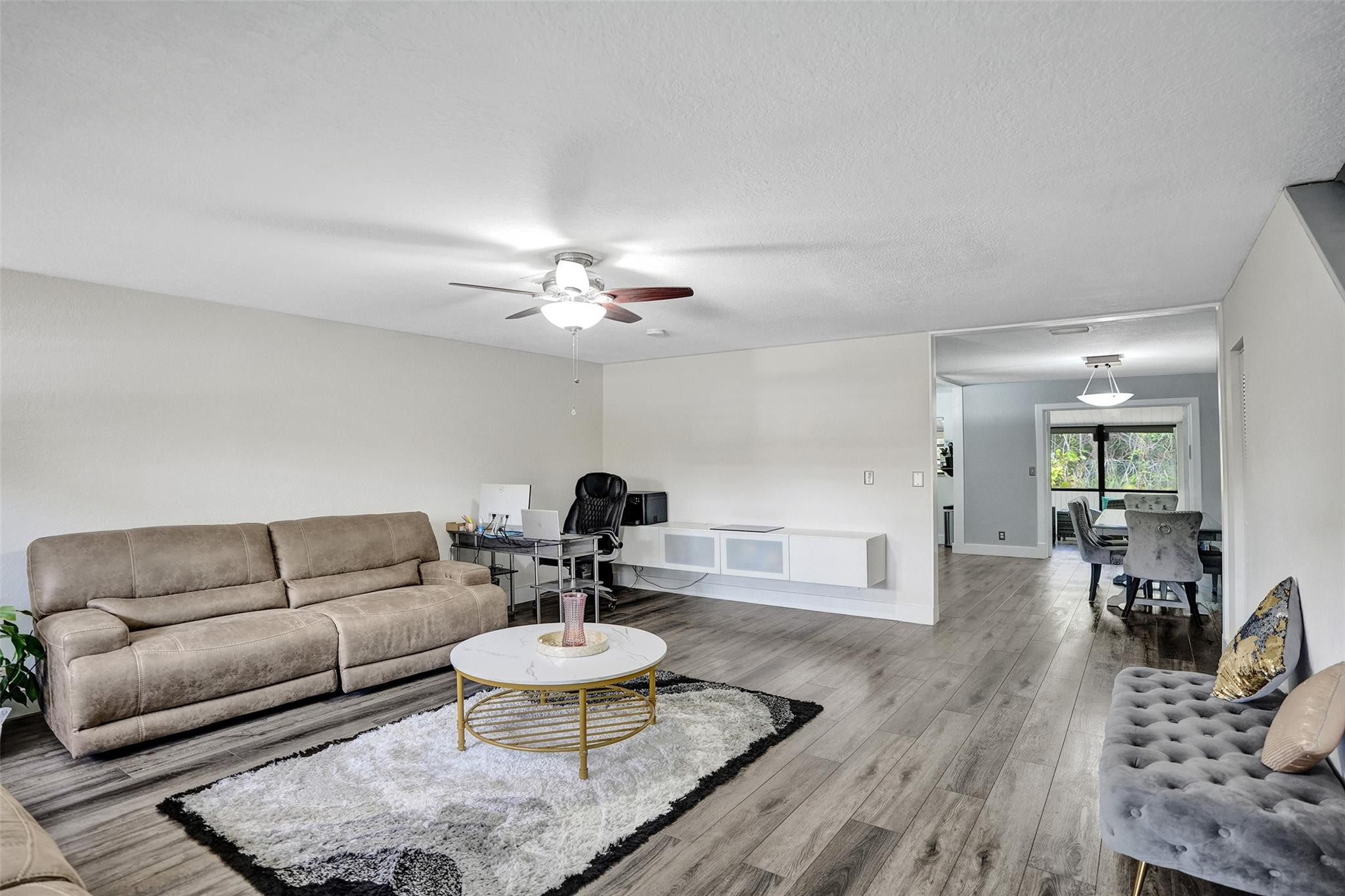 Foto de propiedad en 869 NW 47th Street, Deerfield Beach, FL 33064 Deerfield Beach con MLS# 
