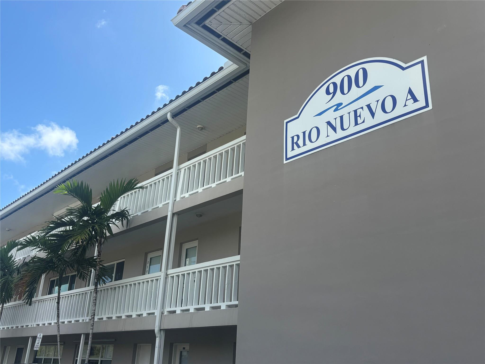 Foto de propiedad en 900 SW 12th Street 202, Fort Lauderdale, FL 33315 Fort Lauderdale con MLS#