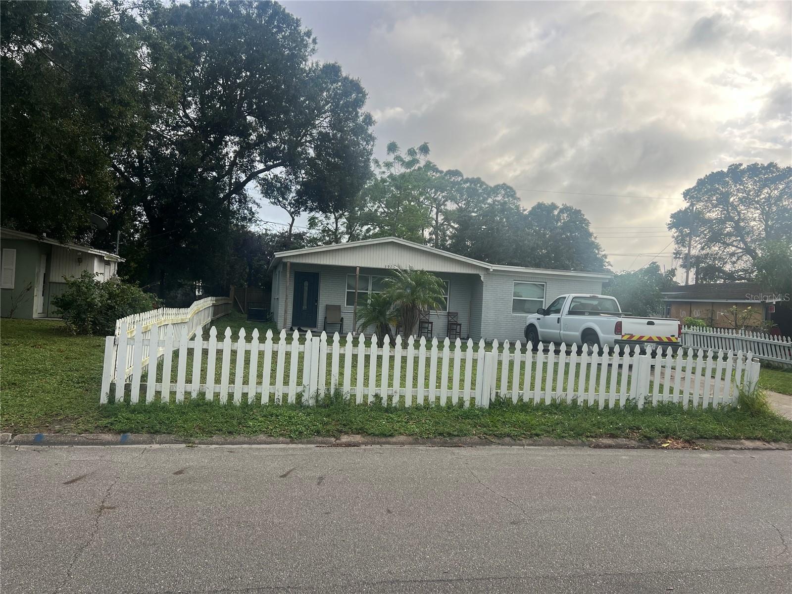 En Venta 3945 47TH STREET, VERO BEACH, FL 32967