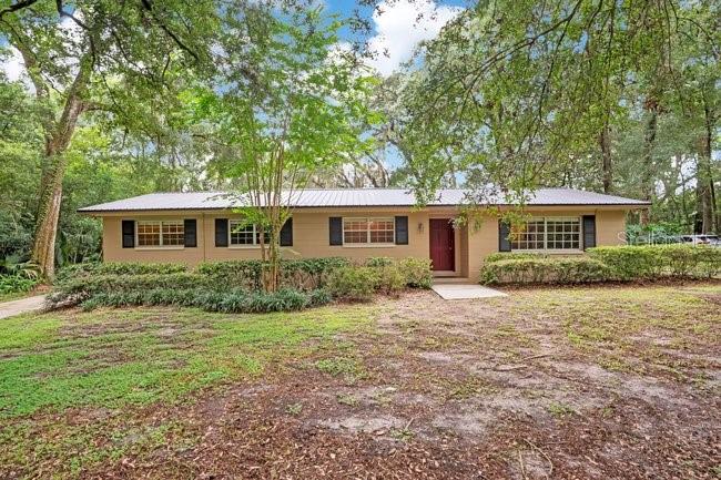 Foto de propiedad en 560 N LAKE PLEASANT RD APOPKA con MLS# FC320504