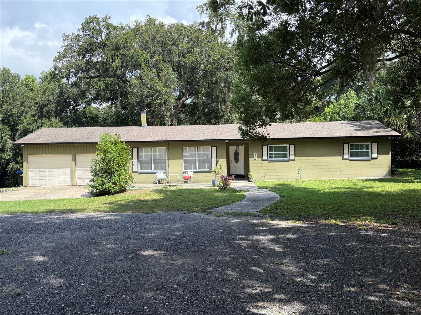 Foto de propiedad en 833 COLLINS AVE APOPKA con MLS# FC321227