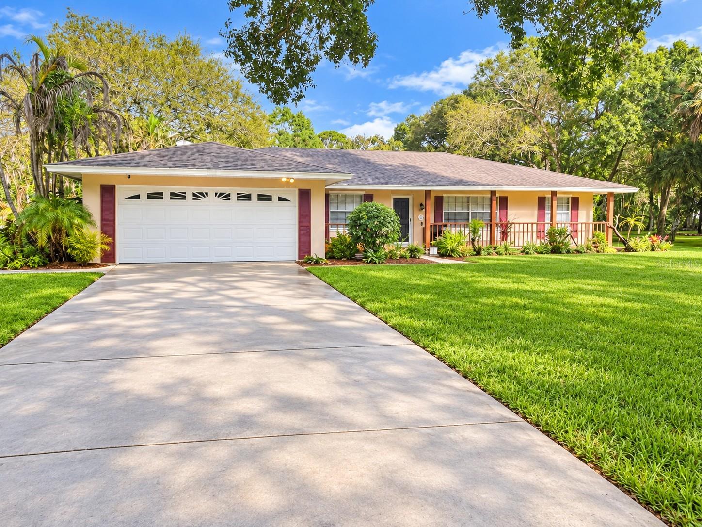 En Venta 1106 34TH AVE, VERO BEACH, FL 32960