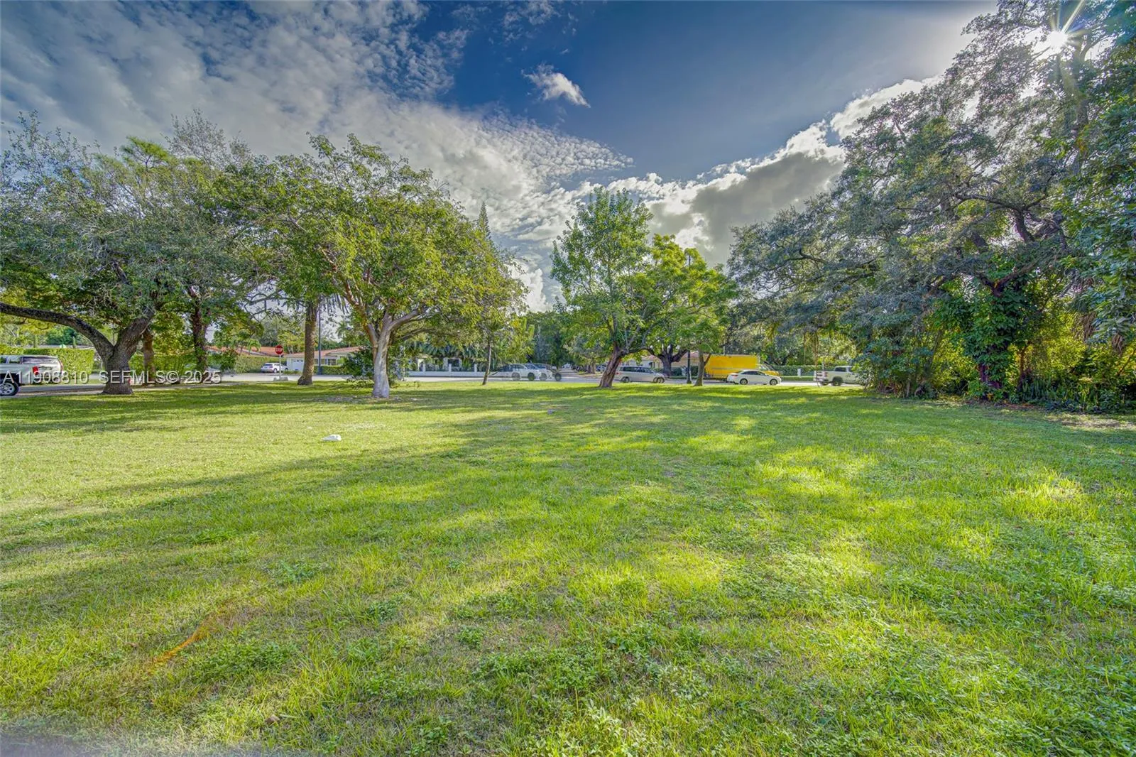 Foto de propiedad en Fluvia & Le Jeune, Coral Gables, FL 33134 Coral Gables con MLS# 