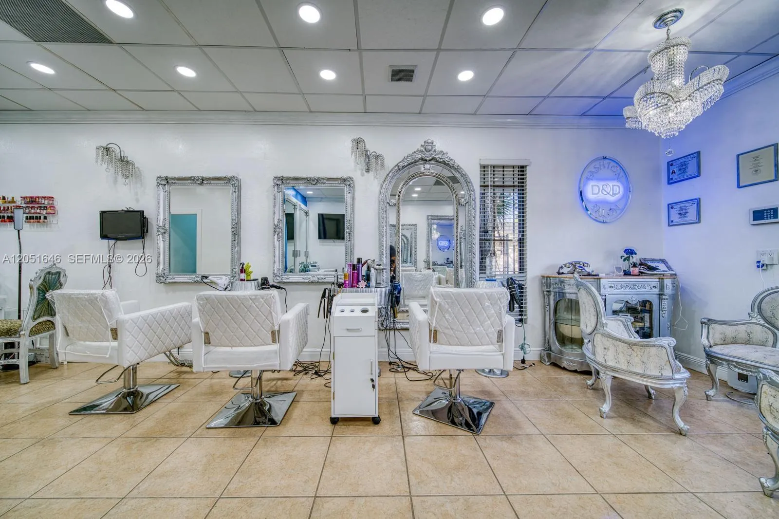 En Venta Full service Beauty salon Full Service Beauty Salon Prime Location Close To Place, South Miami, FL 33143, South Miami, FL 33143