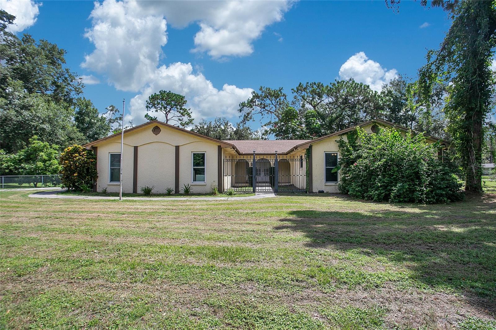 Foto de propiedad en 3629 LAKE BUYNAK RD WINDERMERE con MLS# G5099846