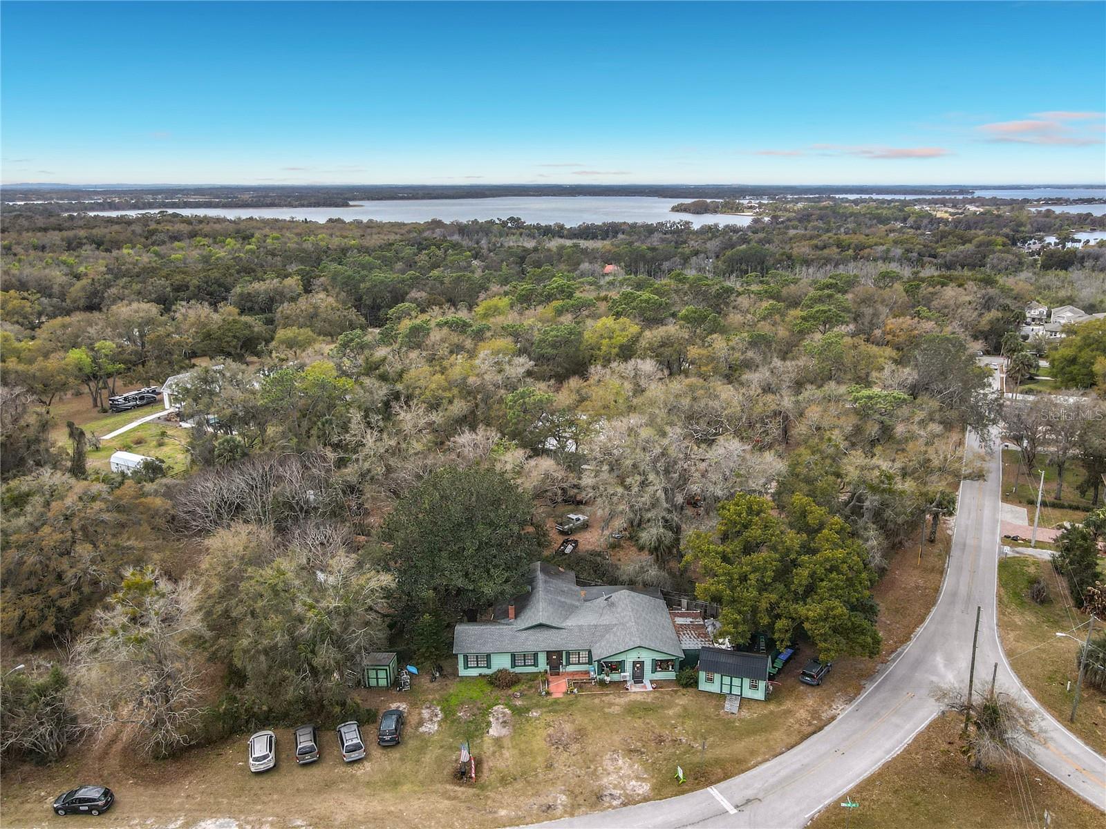 Foto de propiedad en 6942 OLD HIGHWAY 441 S MOUNT DORA con MLS# G5109297