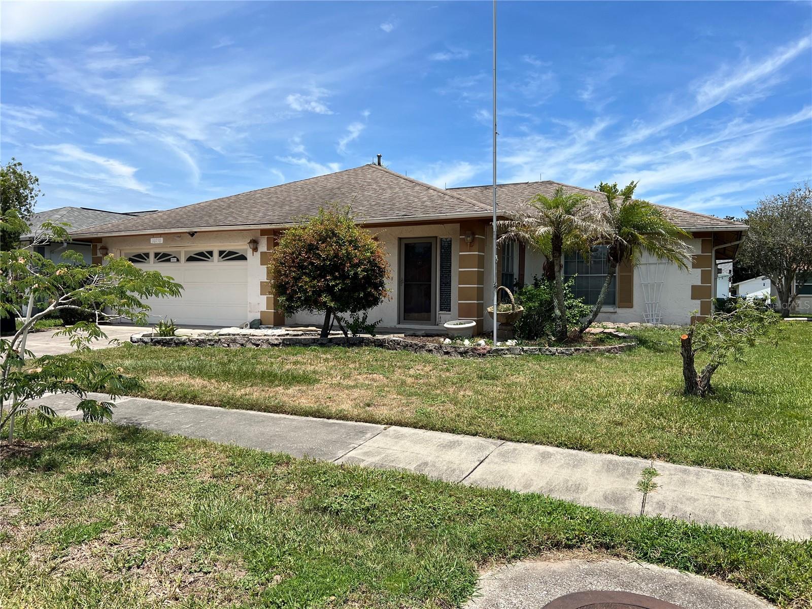 En Venta 10738 LAZY LAKE DR, ORLANDO, FL 32821