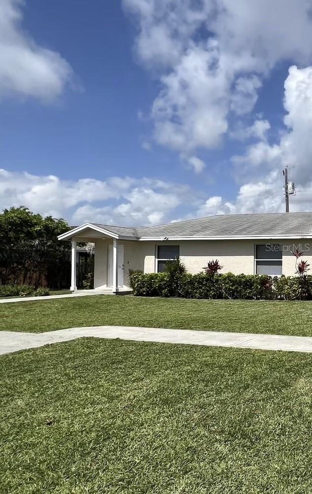 Foto de propiedad en 2211 SE 3RD ST #1 BOYNTON BEACH con MLS# G5114103