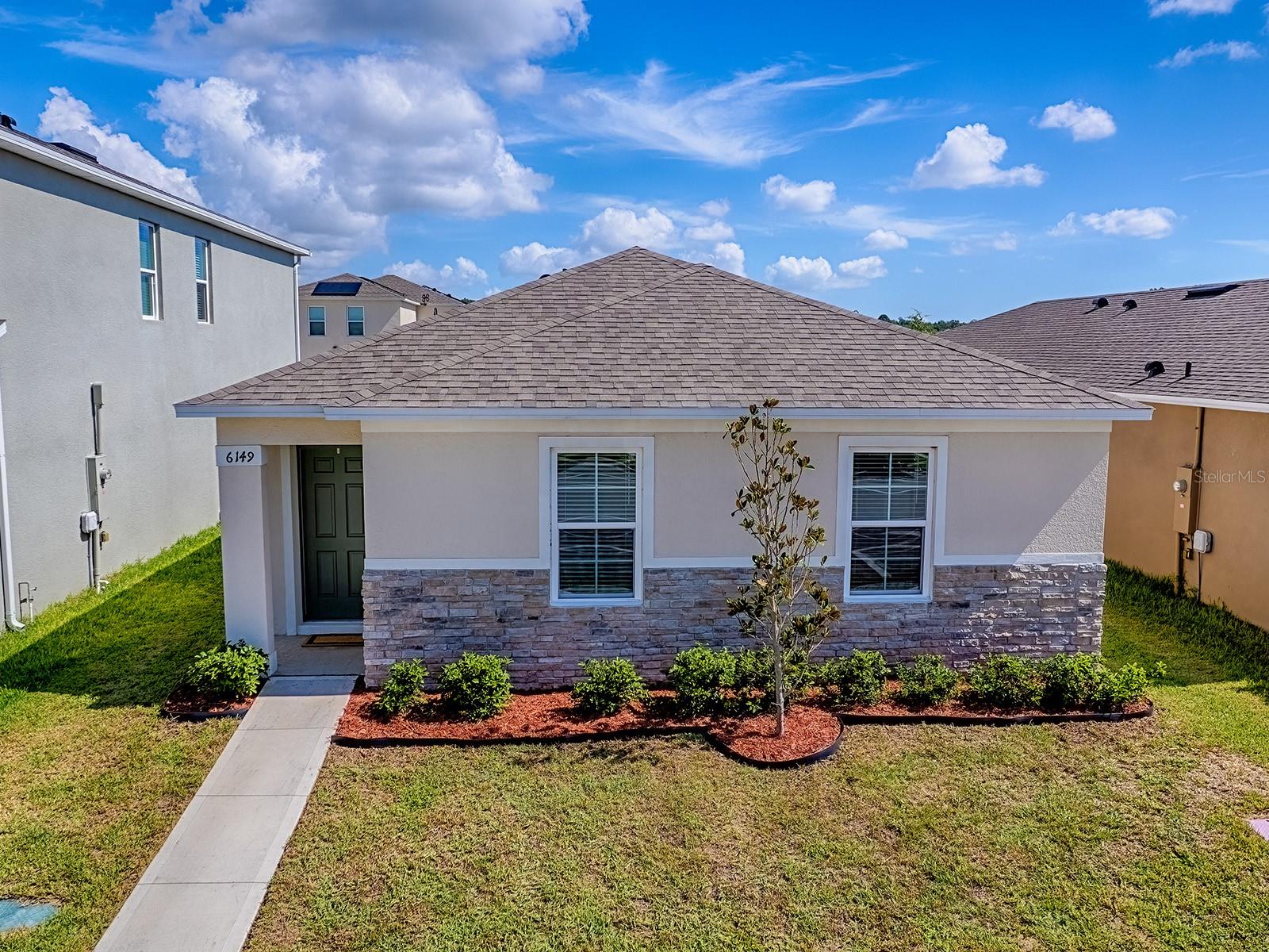 Foto de propiedad en 6149 GALLOPING DR APOPKA con MLS# G5115567